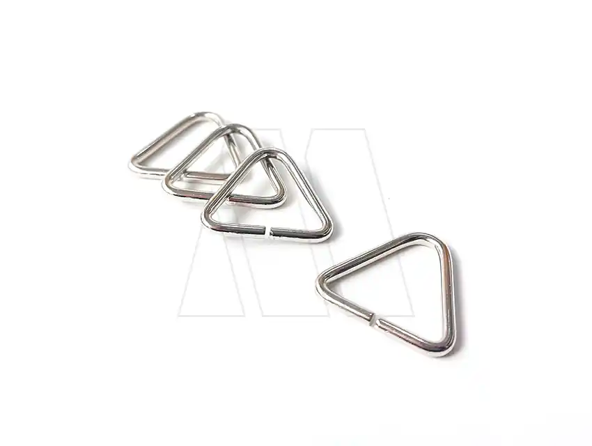 TRIANGULOS MET. NIQUELADOS PASE 30 X 12UN