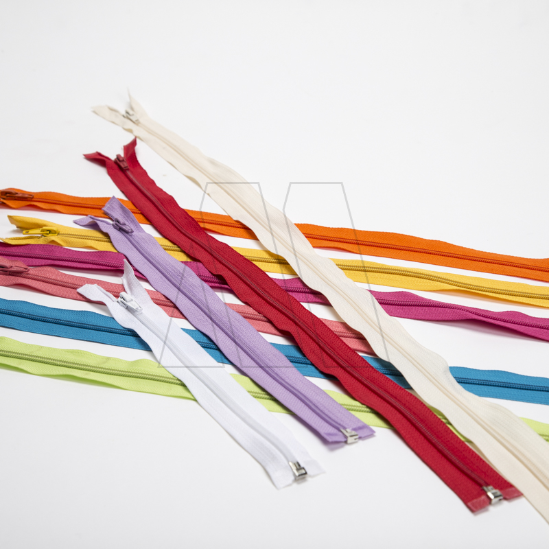 CIERRE NYLON DESMONTABLE CAJA METAL 60CM