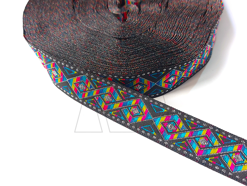 GALON TEJIDO C/LUREX PLATEADO ROMBOS CONTINUOS 20MM X 25YDS APROX