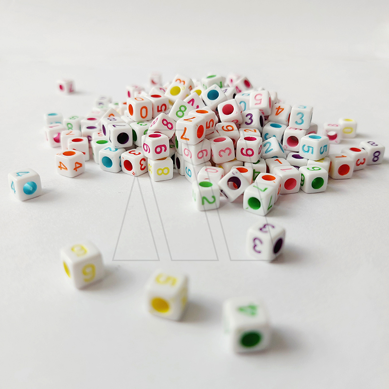 CUENTAS DE PLASTICO CON NUMEROS X 125GRS