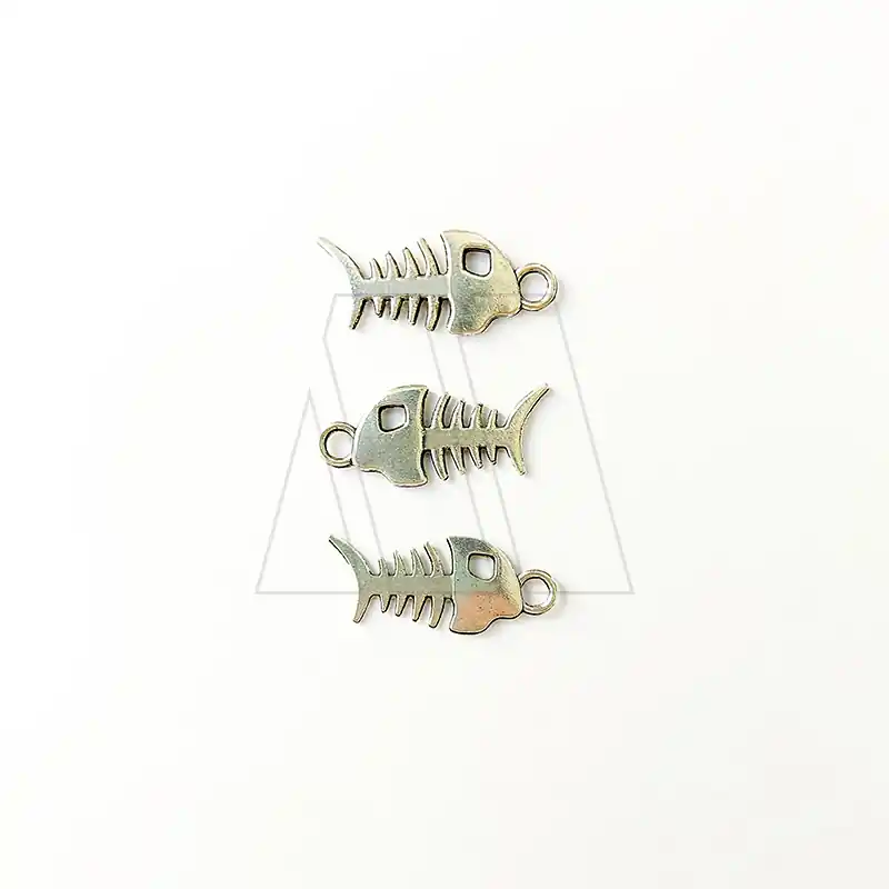 DIJE METALICO PLATEADO PEZ GRANDE X 50GRS