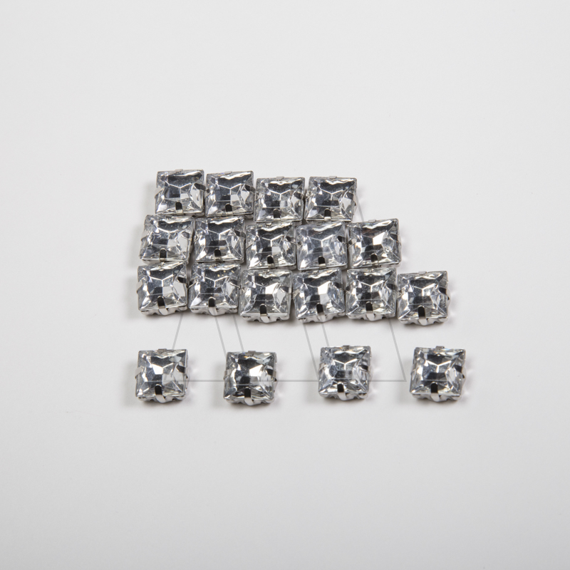 GEMA ENGARZADA P/COSTURA CUADRADA GRANDE 10MM X 10MM X 50UN