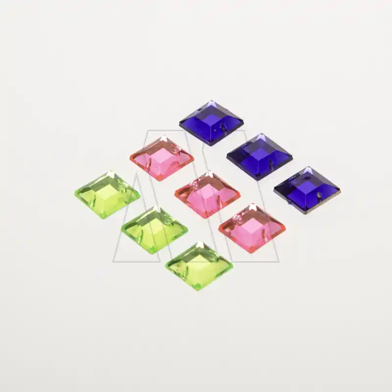 GEMA ACRILICA CUADRADA PLANA FACETADA X 50UN