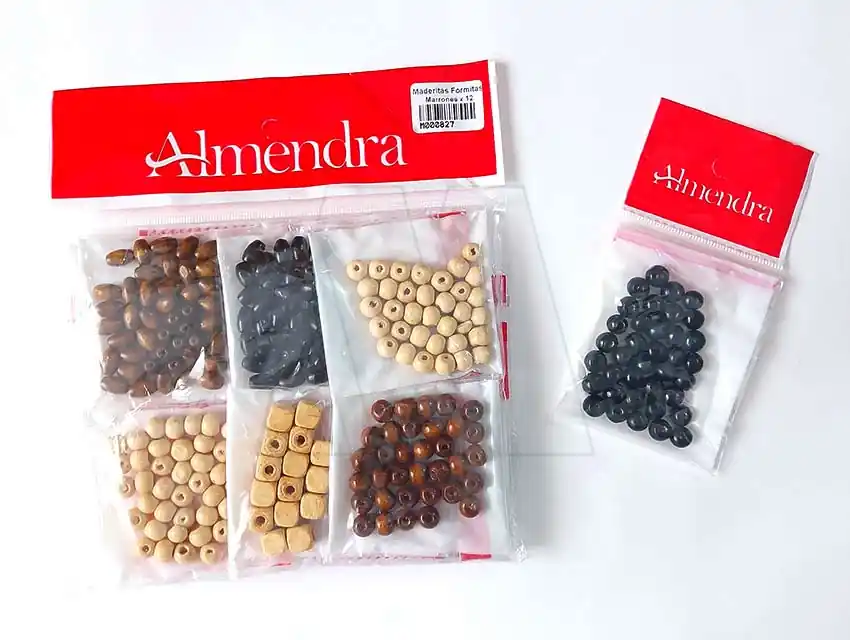 CUENTAS DE MADERA MODELOS SURTIDOS X 12 SOBRES