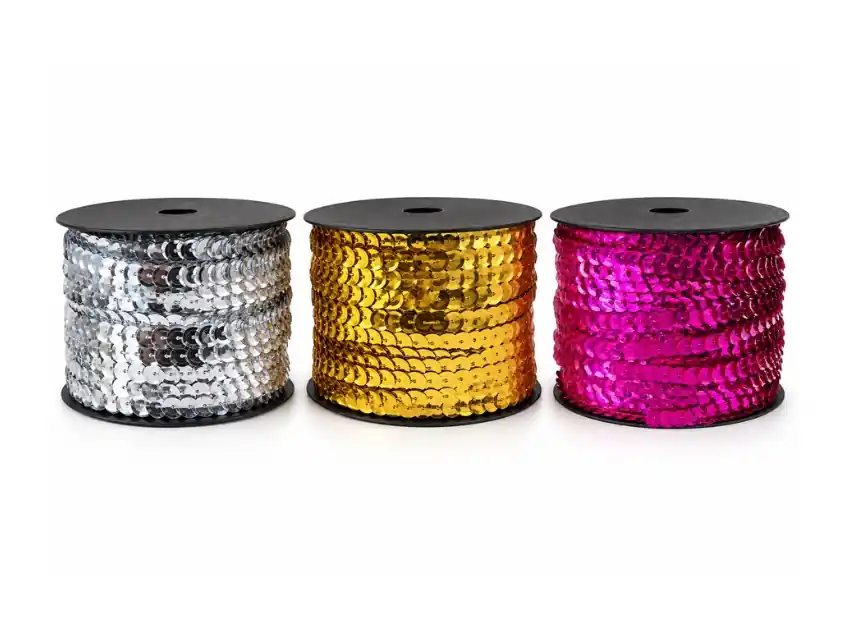 HILO DE LENTEJUELAS METALIZADAS CUBE 8MM X 73MTS