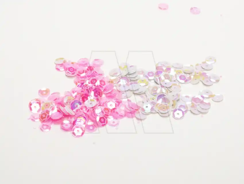 LENTEJUELAS IMPORTADAS IRISADAS CUBE NRO 8 8MM X 1/2 KILO