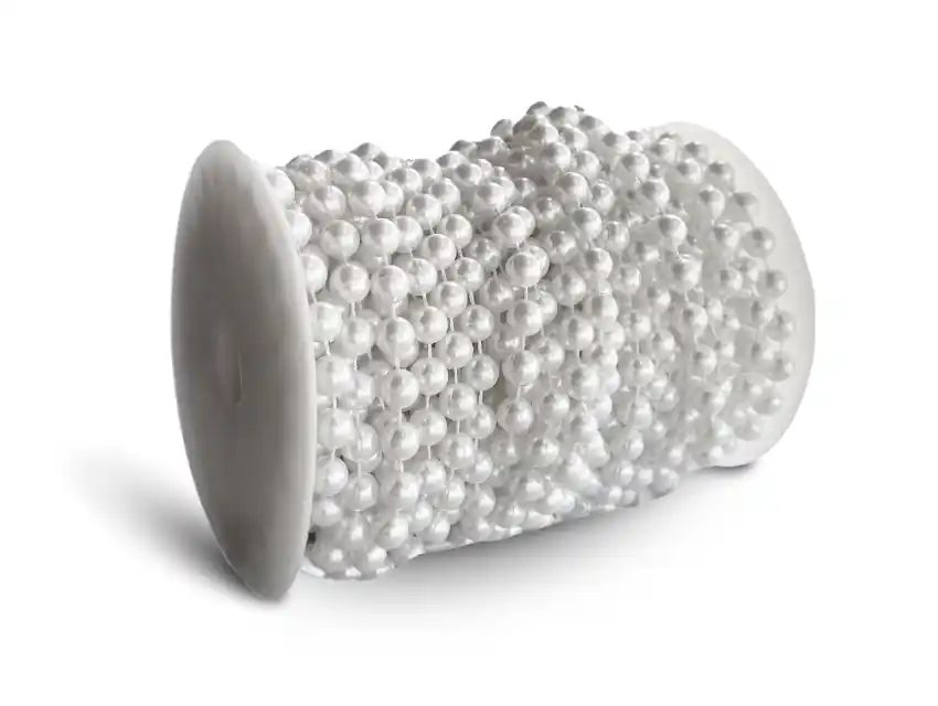 PERLAS BLANCAS PEGADAS EN ROLLO NRO 8 X 20YDS