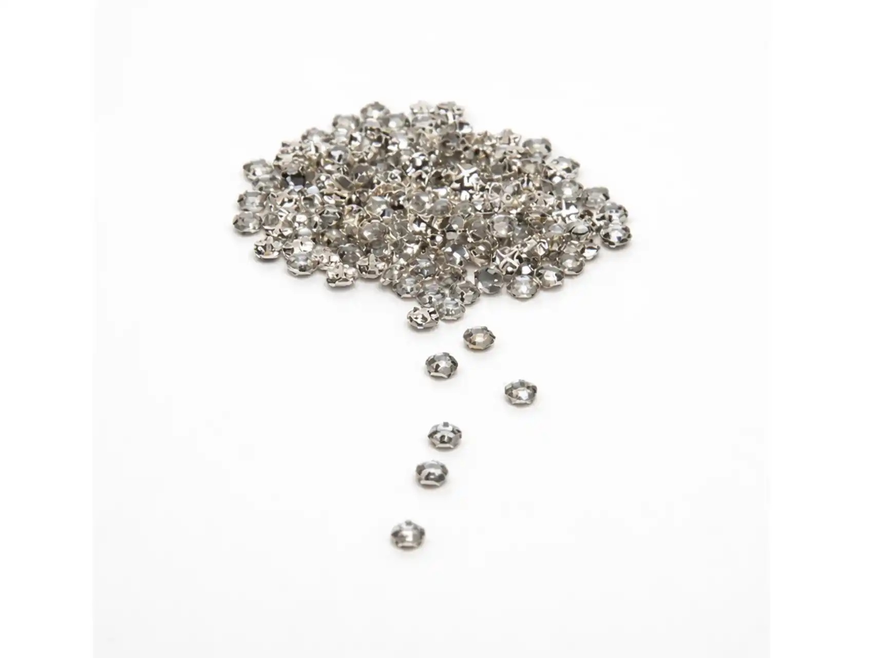 STRASS P/COSER BASE METALICA Nº16 4MM X 200UN