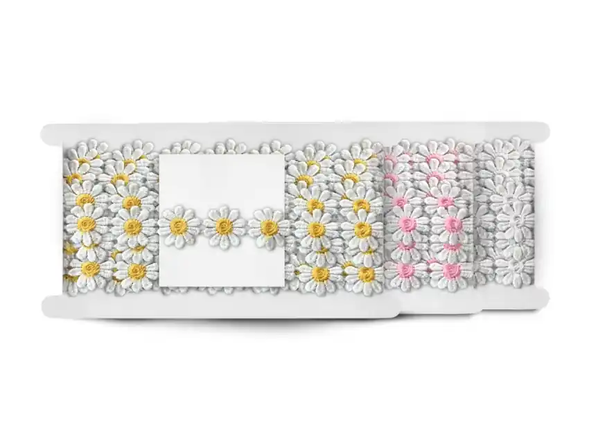 GUIPURE MARGARITA BLANCA CON CENTRO DE COLOR 2,5 CM X 13,7 MTS