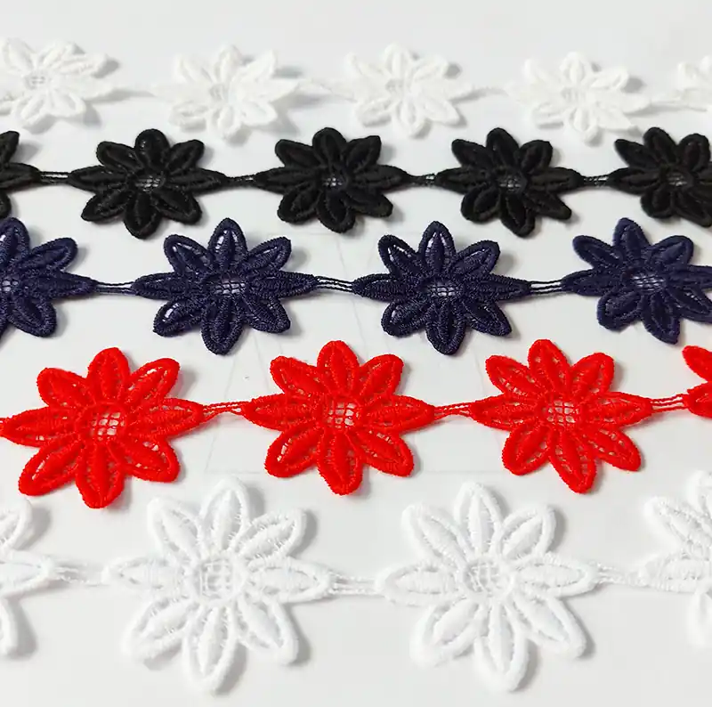 GUIPURE FLORES 4 CM X 13,7 MTS